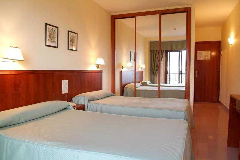 Hotel Restaurante Glasgow Villadesuso Exterior foto